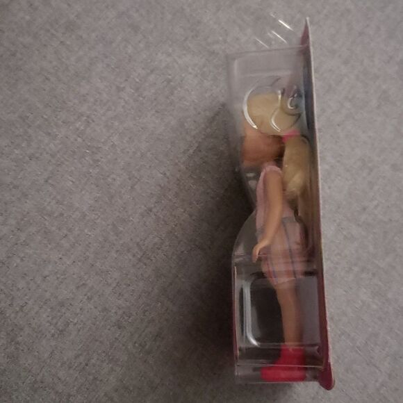 Barbie Chelsea toy wearing short set & pink sneakers Mattel doll ages 3+… - Picture 3 of 6